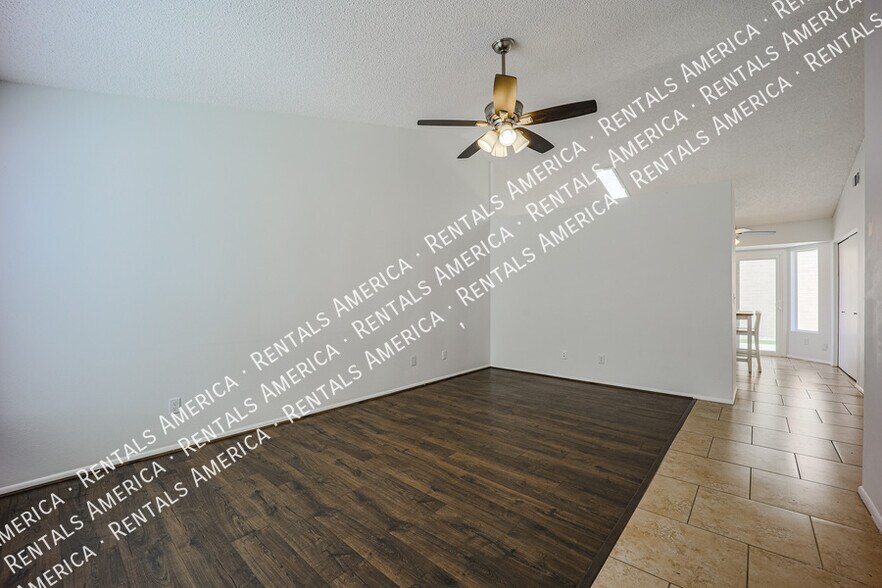 Building Photo - 1055 N Recker Rd