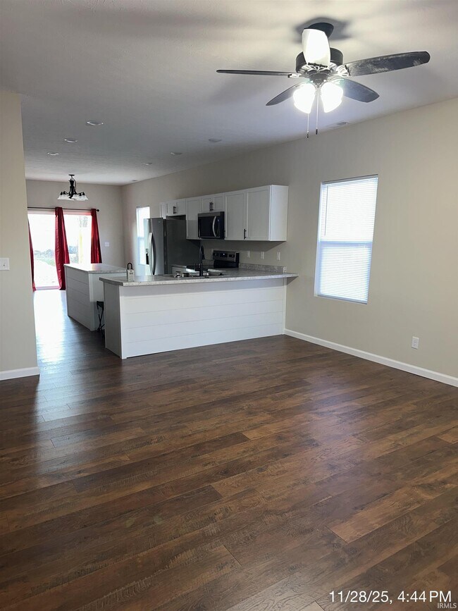 Building Photo - 1341 S Waugh St