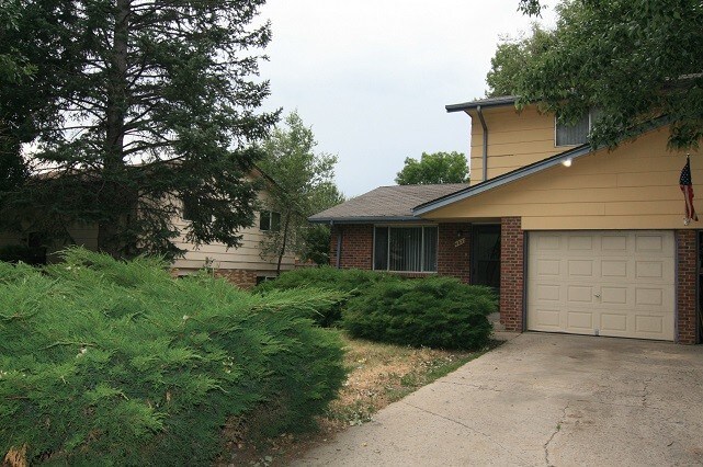 Building Photo - 4831 Field Ct