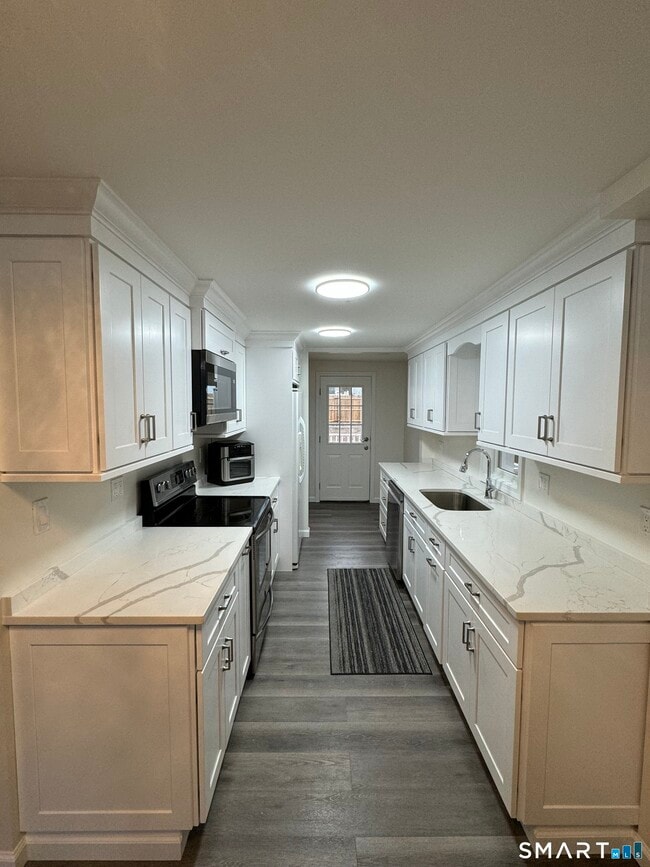 Building Photo - 19 Benham Ave