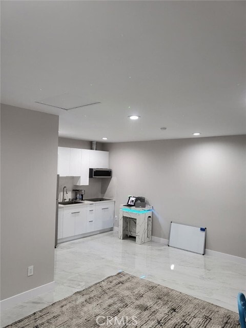 Building Photo - 9416 Yolanda Ave