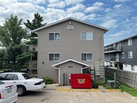 Building Photo - $995 | 2 Bedroom, 1 Bathroom Apartment | N...