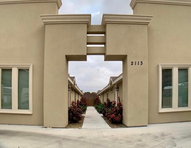 Building Photo - 2110 Taxco Ct