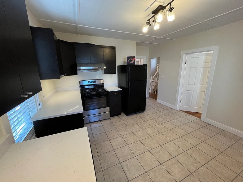 Building Photo - 29 Watts St