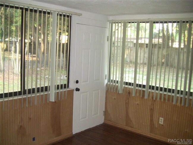 Building Photo - 6545 E Waverly St