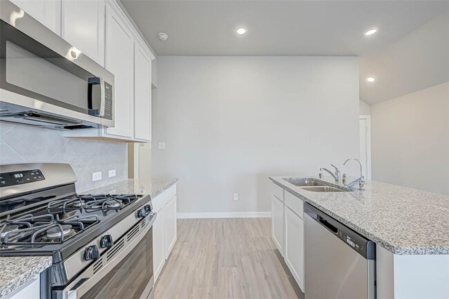 Building Photo - 8154 Royal Breeze Dr