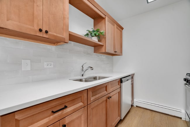 Building Photo - 515 Pasadena Ave