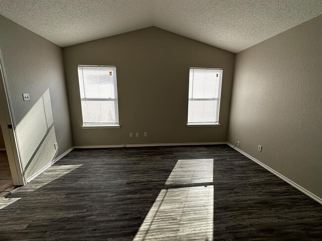 Building Photo - 523 Cutty Trail