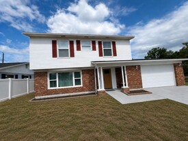 Building Photo - 1730 Dana Pl