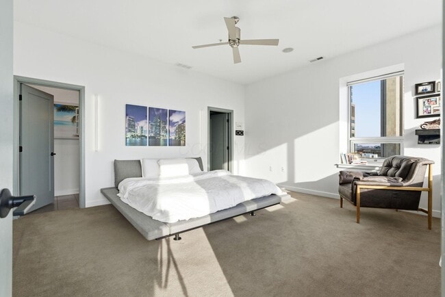 Building Photo - 145 N High St