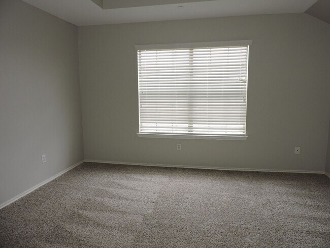 Building Photo - Gorgeous Three Bedroom Condo in South Austin