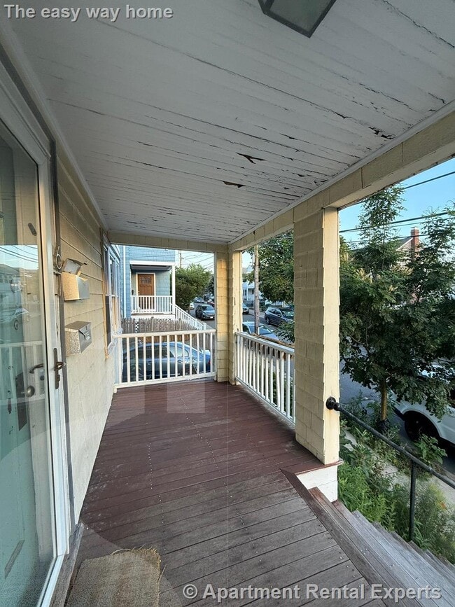 Building Photo - 67 Fairfax St