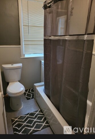 Building Photo - 2407 Lamotte St