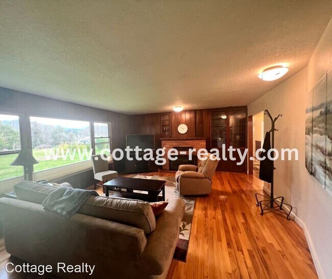Building Photo - 3 br, 2 bath House - 803 Warren Creek