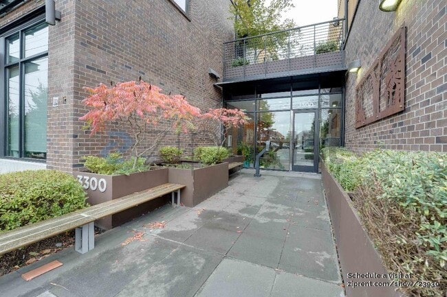 Building Photo - 3300 NE 65th St