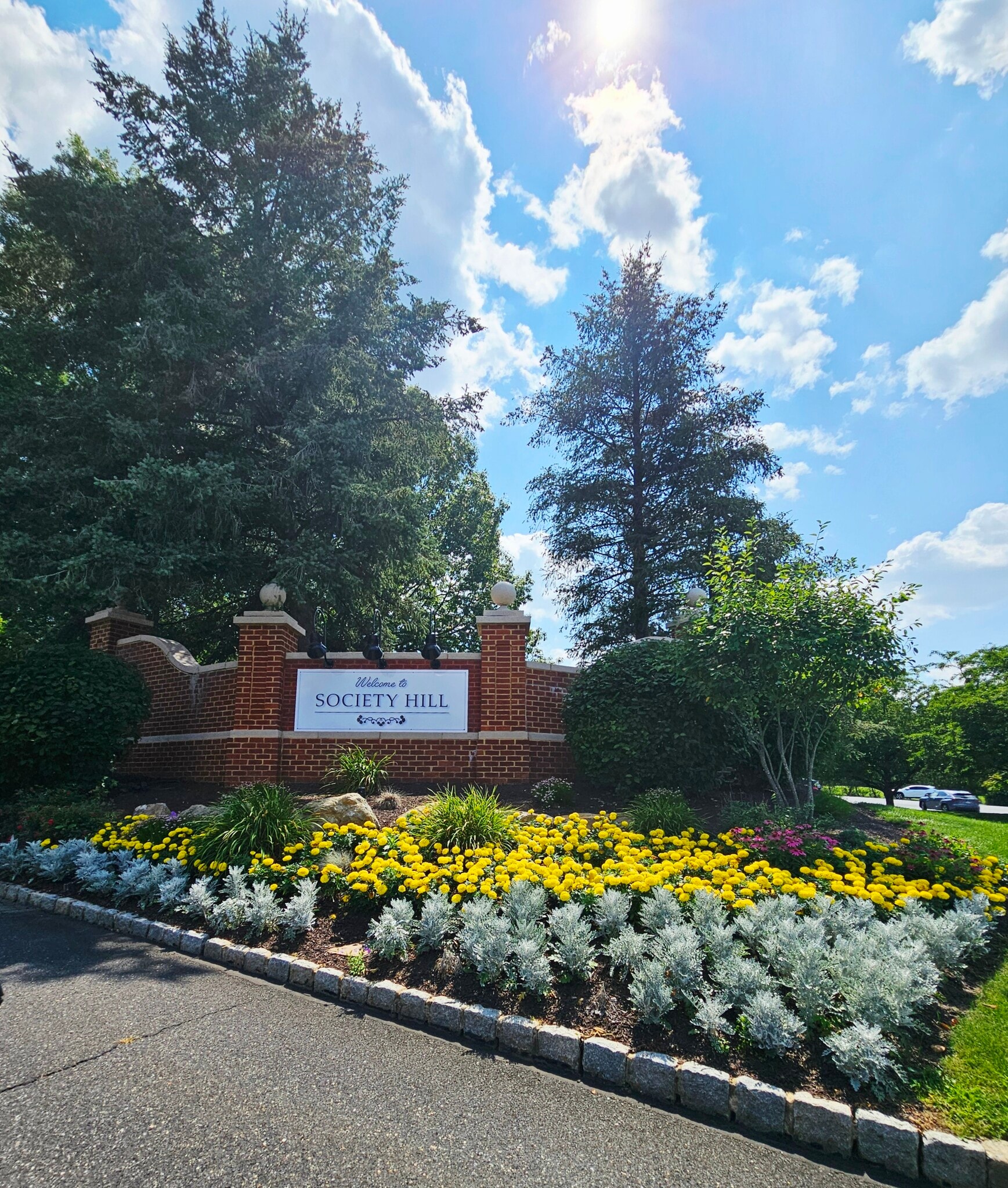 Building Photo - 1990 Mattis St