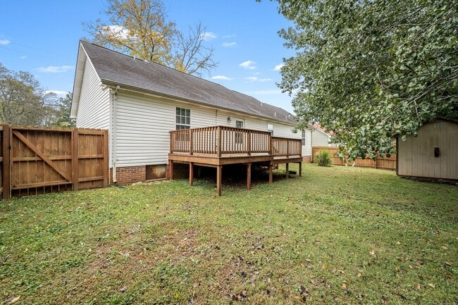 Building Photo - 2403 Medford Campbell Blvd