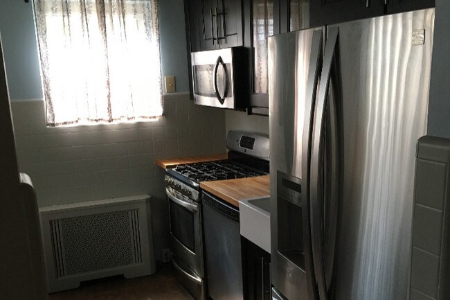 Kitchen - 1912 S Hicks St