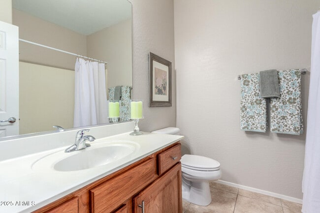 Building Photo - 15240 N 142nd Ave