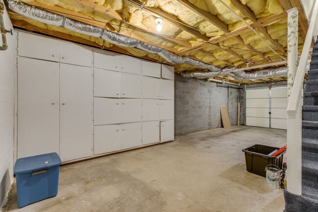 Building Photo - 3 bdrm/2 Bath Condo  Bristol, TN