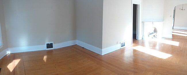 Building Photo - 2614 N Prospect Ave