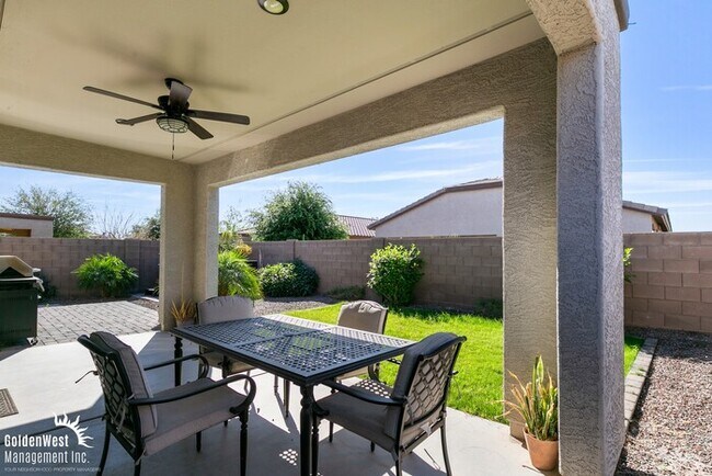 Building Photo - Beautiful 3Bdm 3Ba Home with Den in Waddell Near the 303!