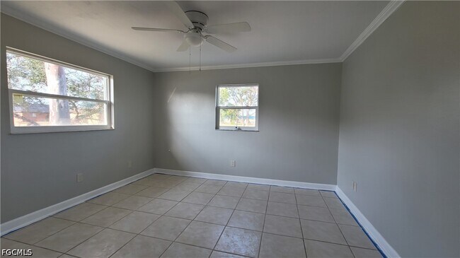 Building Photo - 4404 Santa Barbara Blvd S