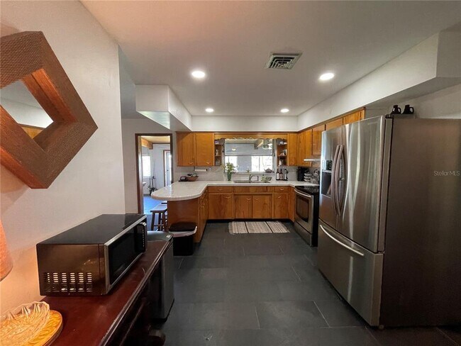 Building Photo - 879 S Terrace Dr