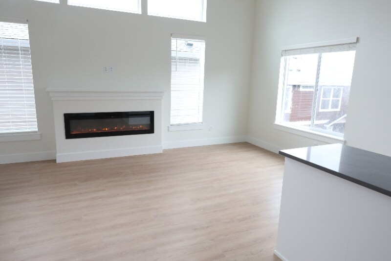 Building Photo - 12905 SE Ridgecrest Rd