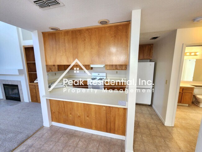 Building Photo - A Very Nice Lincoln 3bd/2ba House with 2-Car Garage