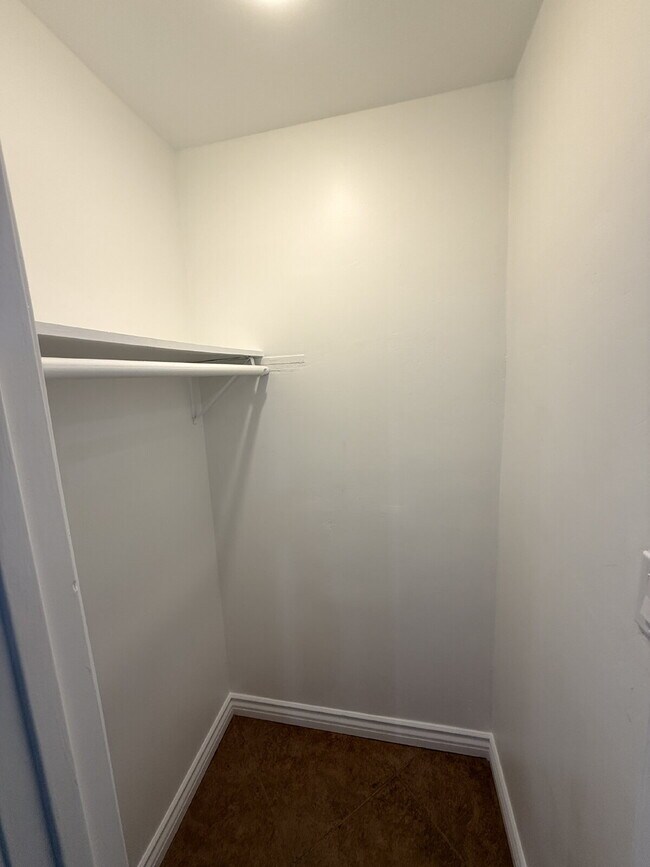 Building Photo - $3,500 - 3 Bed / 1 Bath House in Chula Vista with a Large Yard!