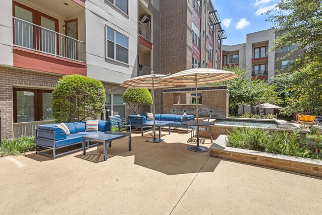 Building Photo - 8122 Midtown Blvd