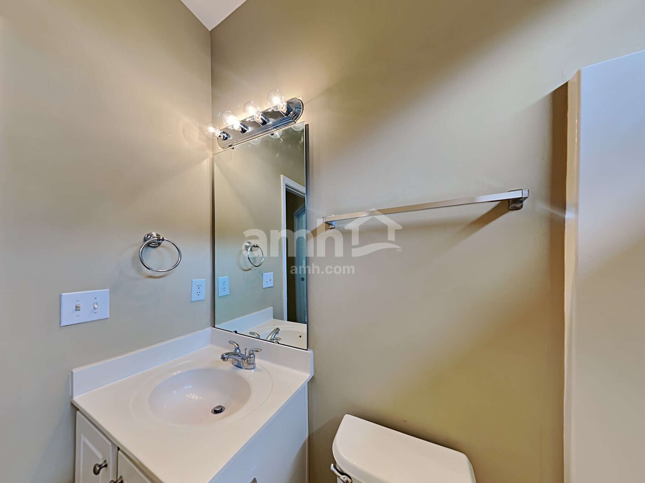 Building Photo - 204 Marino Pl