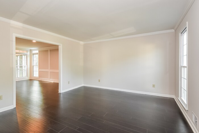 Building Photo - 1502 Oakmoor Pl