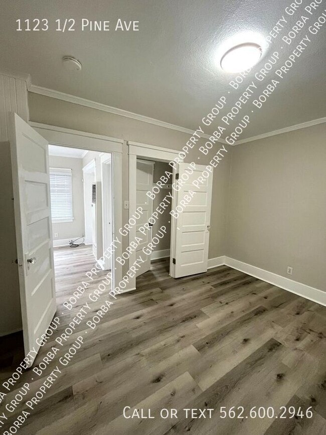 Building Photo - 1123 1/2 Pine Ave-