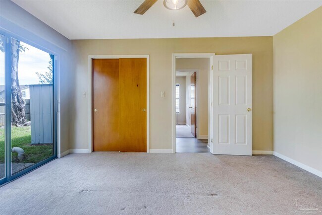 Building Photo - 1711 Bennetts End