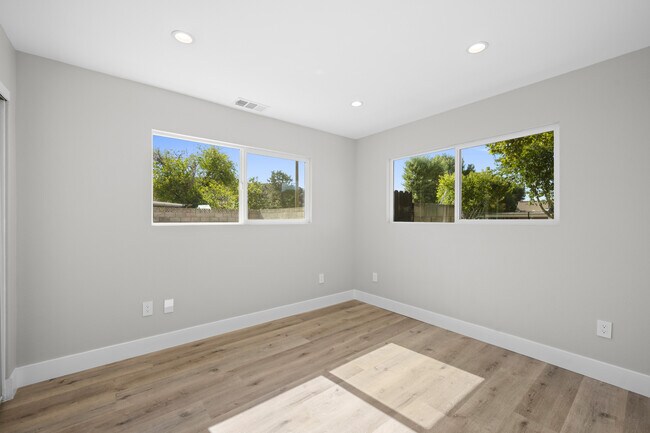 Building Photo - 22570 Los Tigres Dr