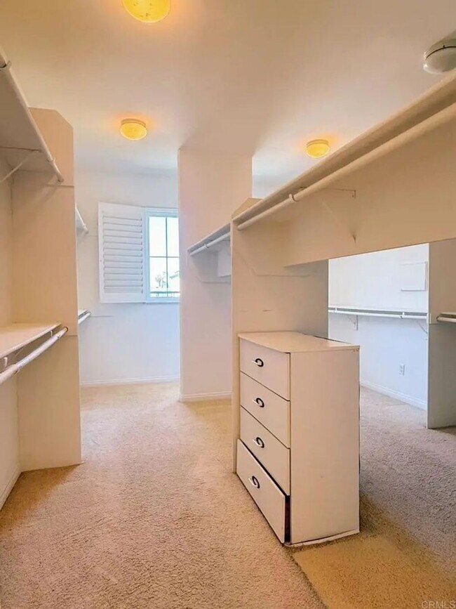 Building Photo - 5BD/4.5BA, 3,500 sq. ft. San Marcos Home w...