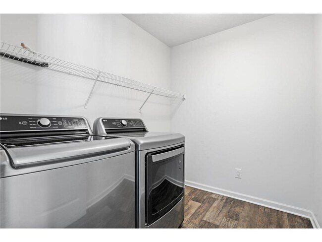 Building Photo - 5610 Xene Ln N