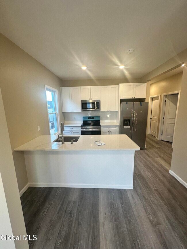 Building Photo - 22 Wilson Ave