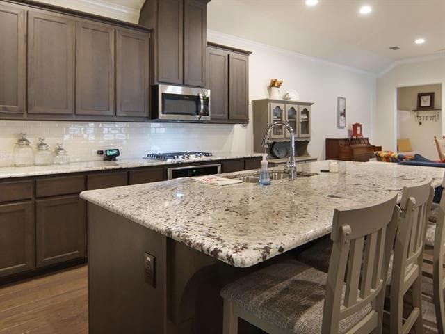 Building Photo - 721 10th St