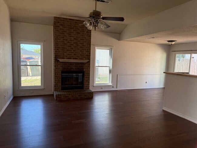 Building Photo - 4806 Silver Leaf Ct