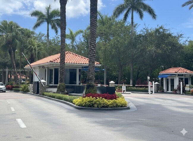 Building Photo - 3600 Mystic Pointe Dr