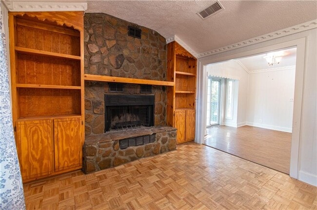 Building Photo - 250 Nottingham Wy