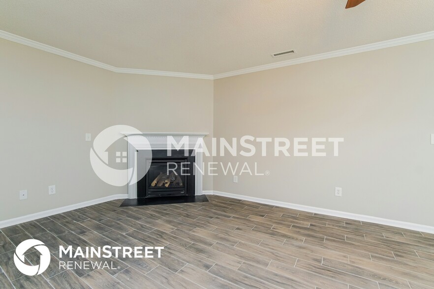 Building Photo - 2436 Ferdinand Dr