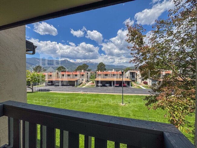 Building Photo - 1022 Fontmore Rd