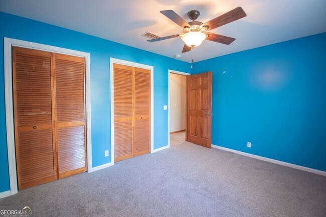 Building Photo - 81 Retreat Pl