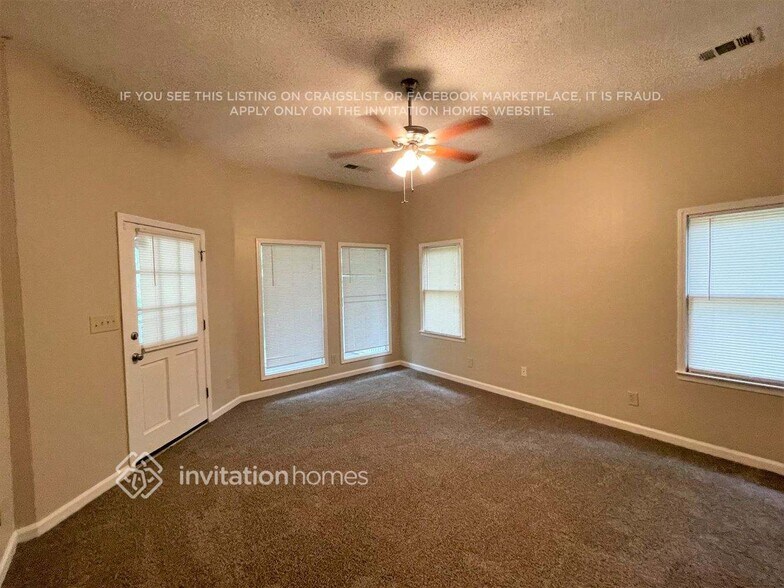 Building Photo - 171 W Ridge Dr