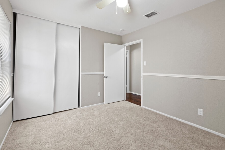 Building Photo - Room in Duplex on Segura Ct S