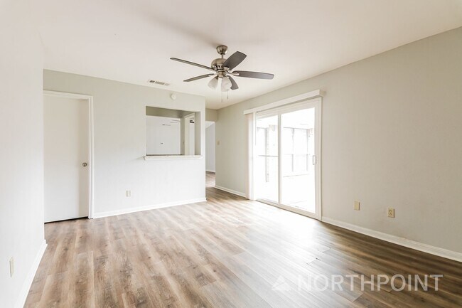 Building Photo - 3 BR/2BA | Newly Renovated Single Family Home | Fireplace in living room | Fenced backyard!